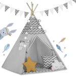 Gyereksátor, Nukido Tipi, fényfüzérrel, 120 x 120 x 165 cm, szürke, 175 g/m2 pamut, fenyőfa rudak, 3 párna és szigetelő szőnyeg, hordtáska